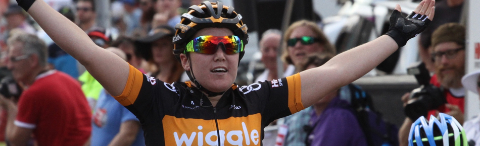 Chloe Hosking wins Mitchelton Bay Crits opener for Wiggle Down Under